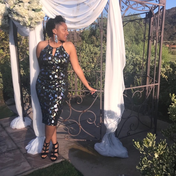 Iridescent Floral Dress - Picture 2 of 3